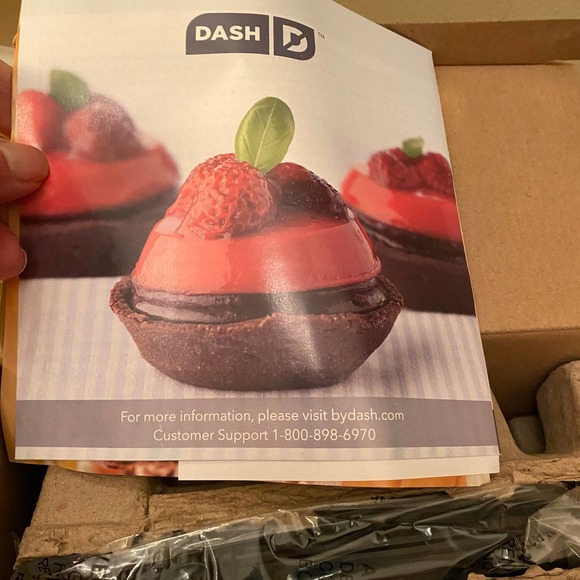 Dash Smartstore 3-Speed Hand Mixer NEW - Picture 5 of 7